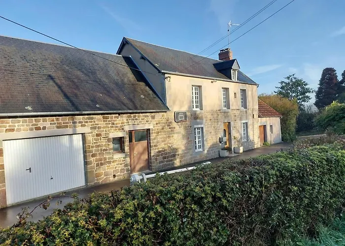 別荘 Normande Et Accueil Chevaux *